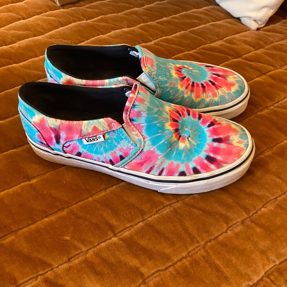 Vans 6 - Picture 2 of 2